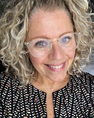 Photo of Karen Trainoff, Registered Social Service Worker, MSc, MAPP, RSSW, RD