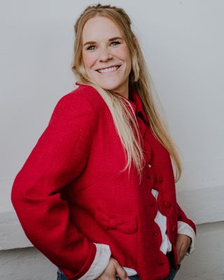 Photo of Elizabeth Heinhuis, Counselor, LMHC
