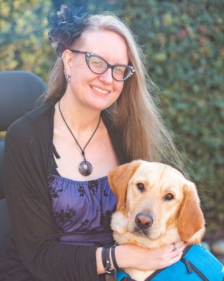 Photo of Cat Maness - Queer Crip Therapy, LMFT, Marriage & Family Therapist
