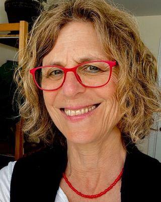 Photo of Cindy Dern, Clinical Social Work/Therapist, LCSW, SEP