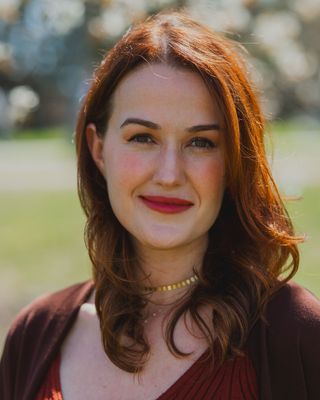 Photo of Kara Holmes Araujo, Licensed Master Social Worker, LMSW