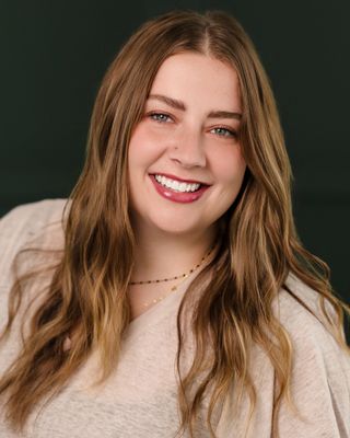 Photo of Taylor Rae Ainsworth, Master Social Worker, MSW, PLMHP, PCMSW