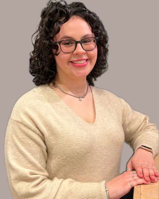 Photo of Ro Cavallaro, Counselor, MA, LAC