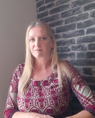 Photo of Olwen Price, Psychotherapist, MIAHIP