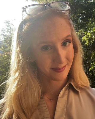 Photo of Dr. Melanie Brouillard, Psychologist, PhD