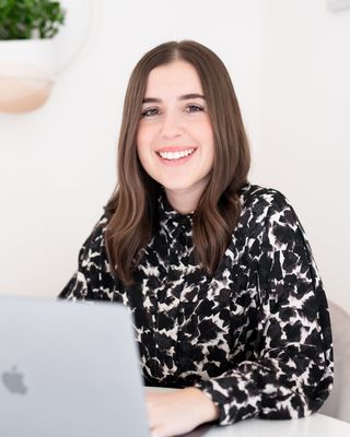 Photo of Owyn Persia, Registered Psychotherapist, BA, MSc, RP