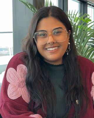 Photo of Reena Samra, Clinical Social Work/Therapist, BSW, MSW, RSW