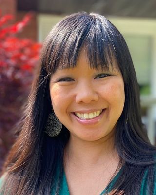 Photo of Martha Li, Registered Psychotherapist (Qualifying)