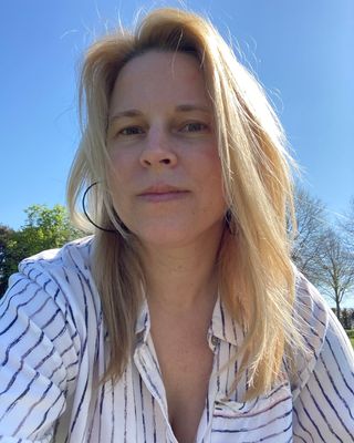 Photo of Iryna Pilkevych, Psychotherapist, MSc, MIACP