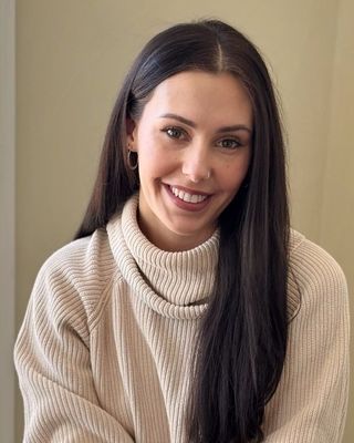 Photo of Jasmyn Vallecillo Stengel, Marriage & Family Therapist, LMFT-IT