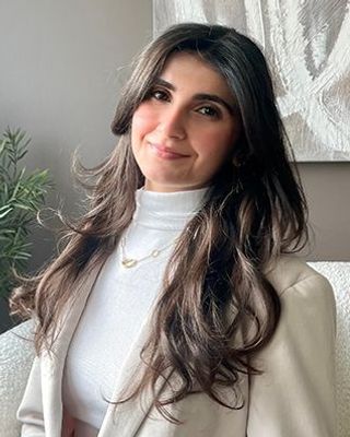 Photo of Sarah Fawaz, Registered Psychotherapist (Qualifying)