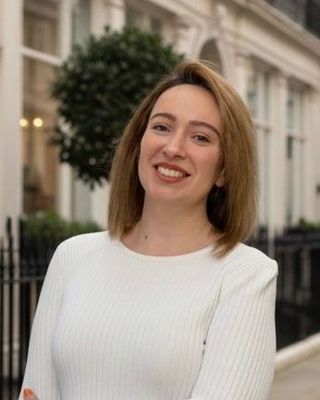 Photo of Andreea Tudor, Psychotherapist, MRes, MBABCP