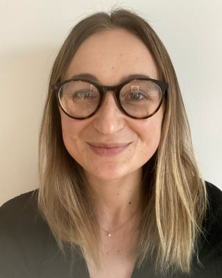 Photo of Holly Driver Dos Santos, Psychotherapist, MSc, MBABCP