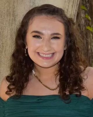 Photo of Lindsey Williams, Pre-Licensed Professional in West Town, Chicago, IL