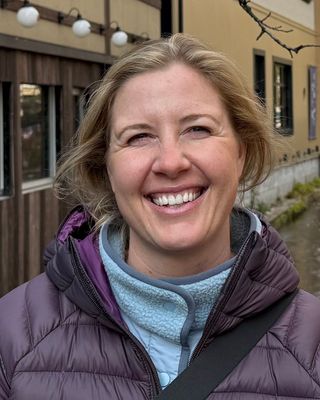 Photo of Alicia Halls, Counsellor, MA, ACA-L3