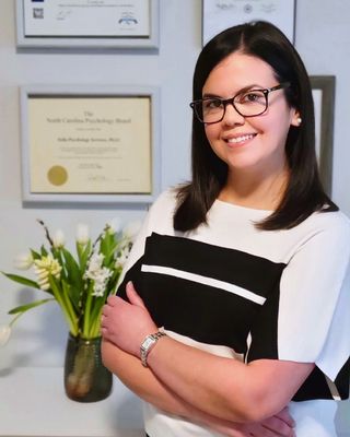 Photo of Dr. Zulma Sella Nieves, Psychologist, PhD, HSP-P