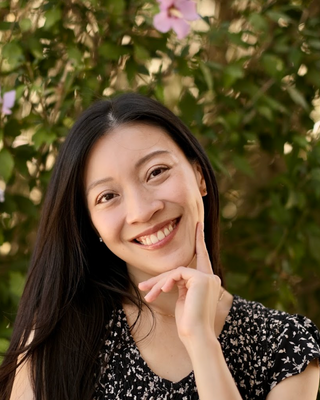 Photo of Jeanie Zhener Lo, Associate Professional Clinical Counselor, APCC