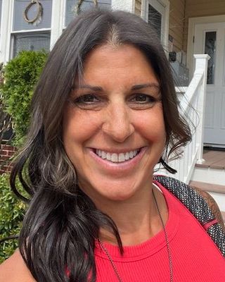 Photo of Tia Savage, Clinical Social Work/Therapist, LICSW