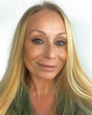 Photo of Leanne Oswin, Counsellor, MBACP