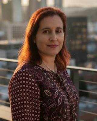 Photo of Esmeralda Faroh, Marriage & Family Therapist, LMFT