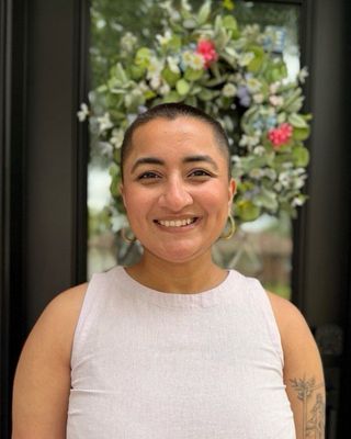 Photo of Asmi Jhaveri - Asmi Jhaveri, Stephens Counselling, Registered Psychotherapist (Qualifying), MACP