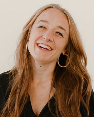 Photo of Emily Flory, Counselor in Washington