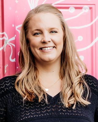 Photo of Dr. Kimberly Murray, Marriage & Family Therapist, PhD, LMFT, PMH-C