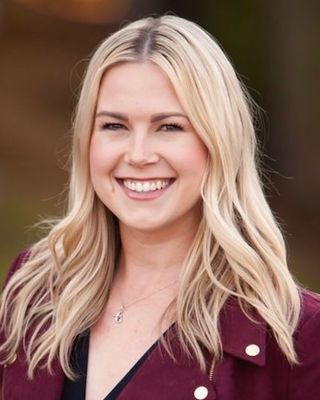 Photo of Corinne Reilly - Lifebulb Counseling & Therapy, Clinical Social Work/Therapist, LCSW