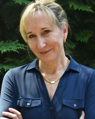 Photo of Jen Moore, Clinical Social Work/Therapist, LCSW, IMAGO