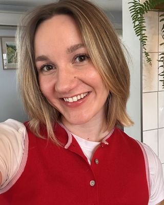 Photo of Andrea Moores, Counsellor, MEd, BN, RCT-C, CCC