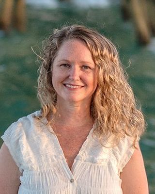 Photo of Elizabeth Spires, Clinical Social Work/Therapist, MSW, LCSW