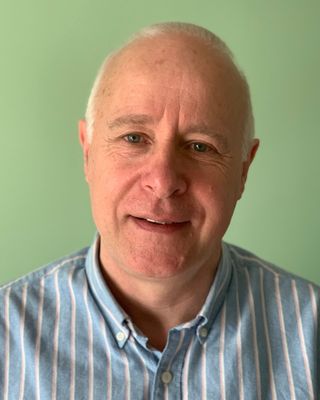 Photo of Les May, Counsellor