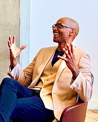Photo of Adeshola Nnamdi, Marriage & Family Therapist, LMFT