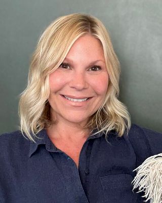 Photo of Leigh C Clarke, Registered Psychotherapist