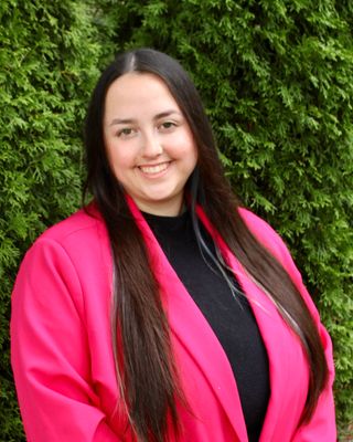 Photo of Emma Danielle Vawter - Emma Vawter OCD, Trauma & PTSD Therapy, Clinical Social Work/Therapist, LLMSW