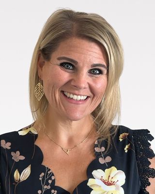 Photo of Alisha Gordon, Clinical Social Work/Therapist, LCSW, CCTP-I