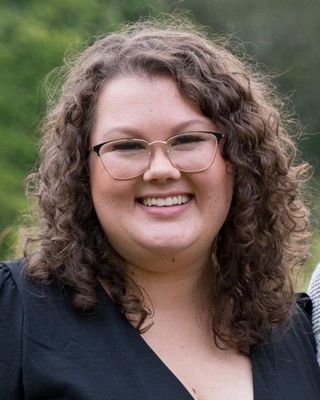 Photo of Julia Mendyka, Clinical Social Work/Therapist, MSW, LMSW-C