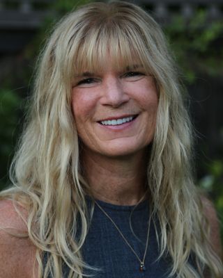 Photo of Stirling Somers, Marriage & Family Therapist in Kentfield, CA