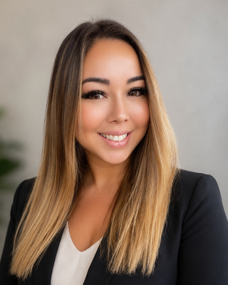 Photo of Esther Kim, Pre-Licensed Professional