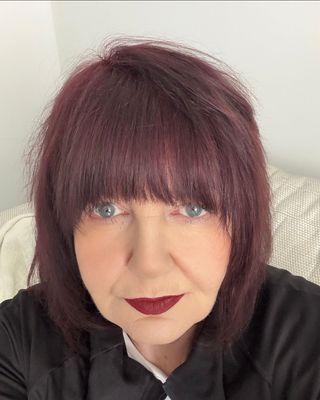 Photo of Michelle Smyth, Psychotherapist, MA