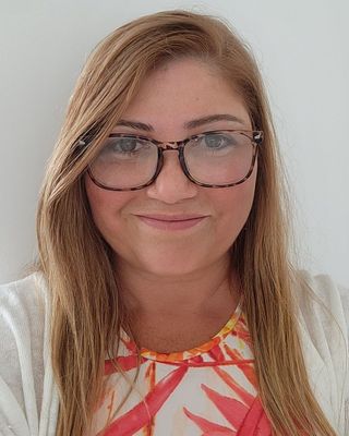 Photo of Claudia de Paula, Licensed Professional Counselor, LMHC