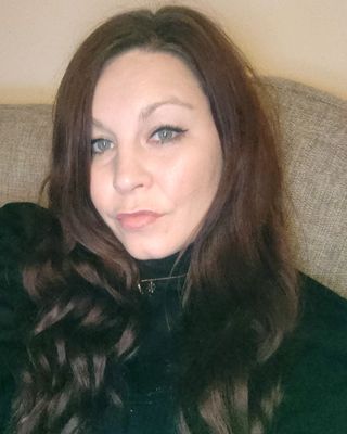 Photo of Sophie leanne Morris, Psychotherapist, MA, HCPC-Art Therap.