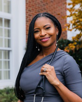 Photo of Torahna Bey, Psychiatric Nurse Practitioner, PMHNP, FNP