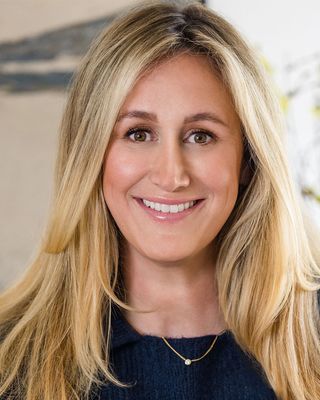 Photo of Cassandra Bowles, Psychologist in Hermosa Beach, CA