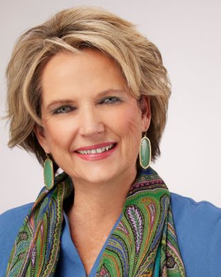 Photo of Dr. Shannon O'Grady, Marriage & Family Therapist, PhD, LMFT, EMDR