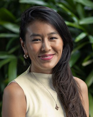 Photo of Jen Loong-Goodwin, Psychotherapist, MA, MHKPCA