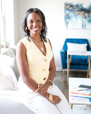 Photo of Jazmine Mann, Marriage & Family Therapist, MS, LMFT