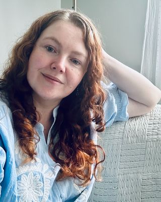 Photo of Cait Crawshaw, Counsellor, MC, CCC, CT