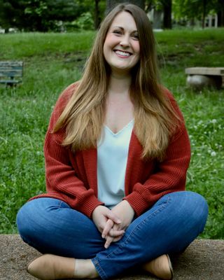 Photo of Lindsay Chambers, Clinical Social Work/Therapist, LCSW