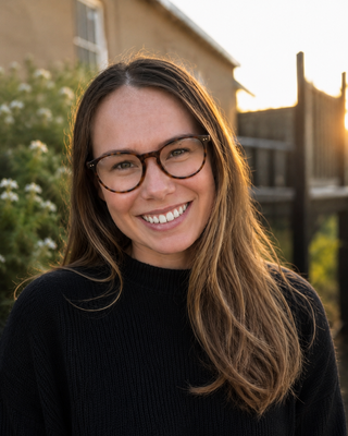 Photo of Lindsey Logan, Marriage & Family Therapist Associate, AMFT